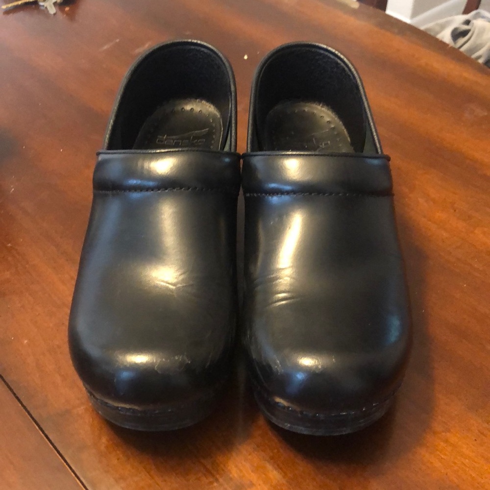 Dansco black shoes